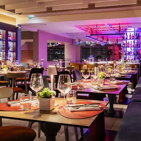 Adesso Hotel