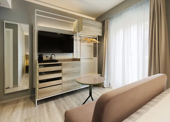 Otel Adesso 4*